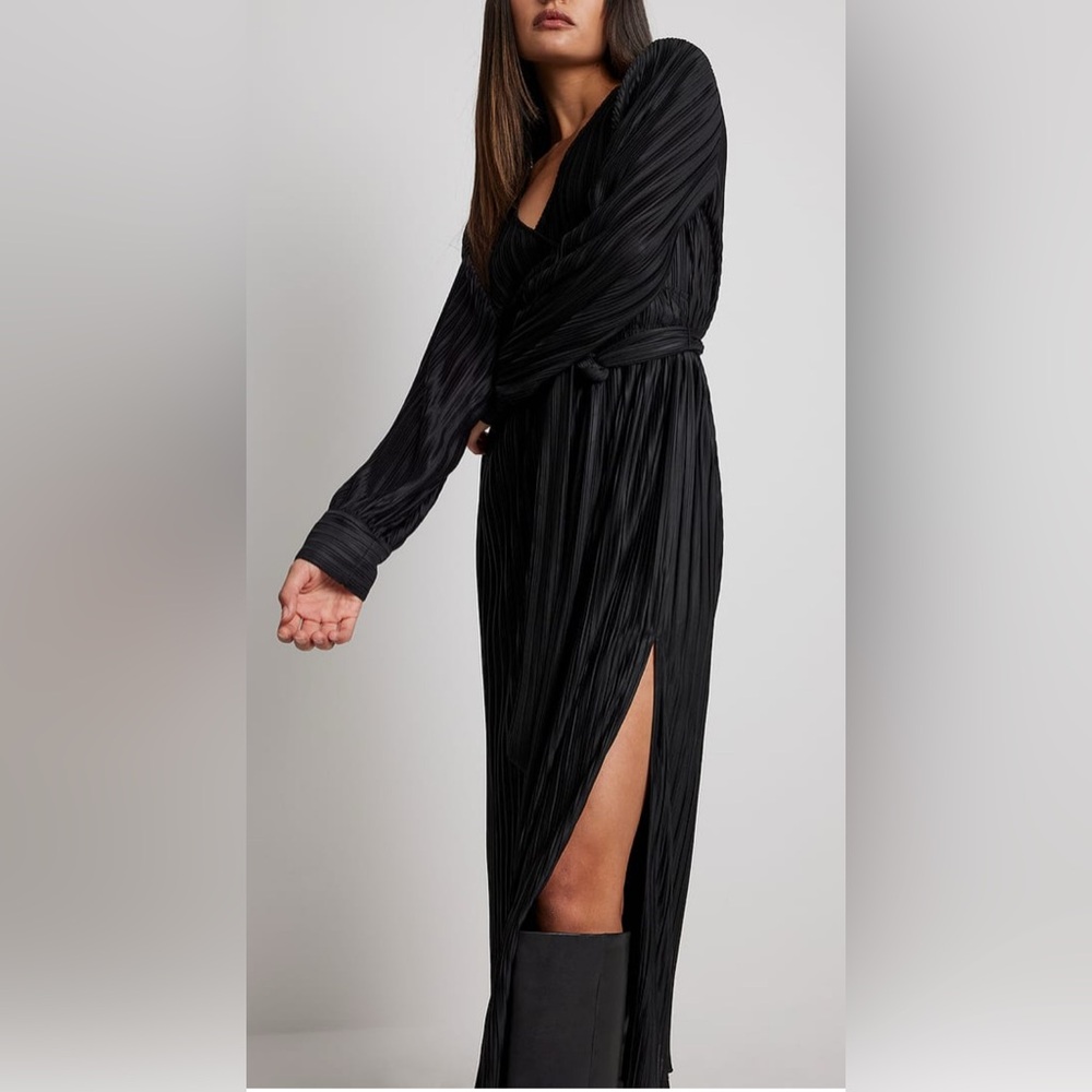 Na-kd Black Wrap Dress - Picture 2 of 8
